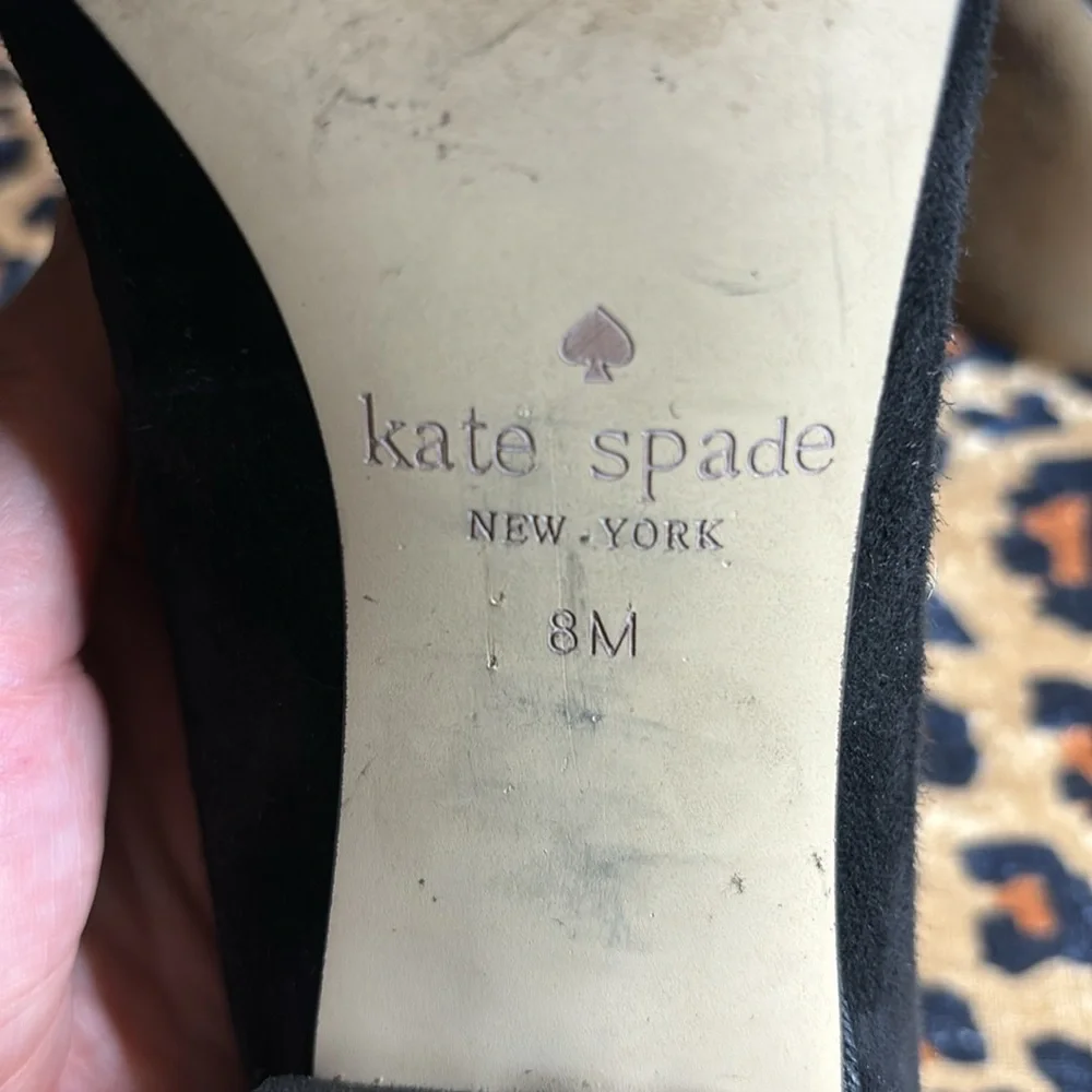 Kate Spade Helena suede heels with gold accent. Size 8 - Picture 6 of 7